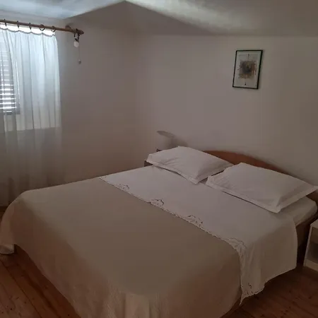 בית הארחה In The Palace 3*