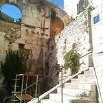 Vendégház In The Palace