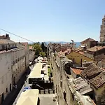 Vendégház In The Palace
