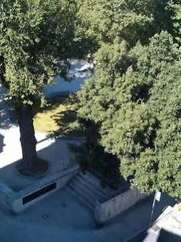 In The Palace 3* Split